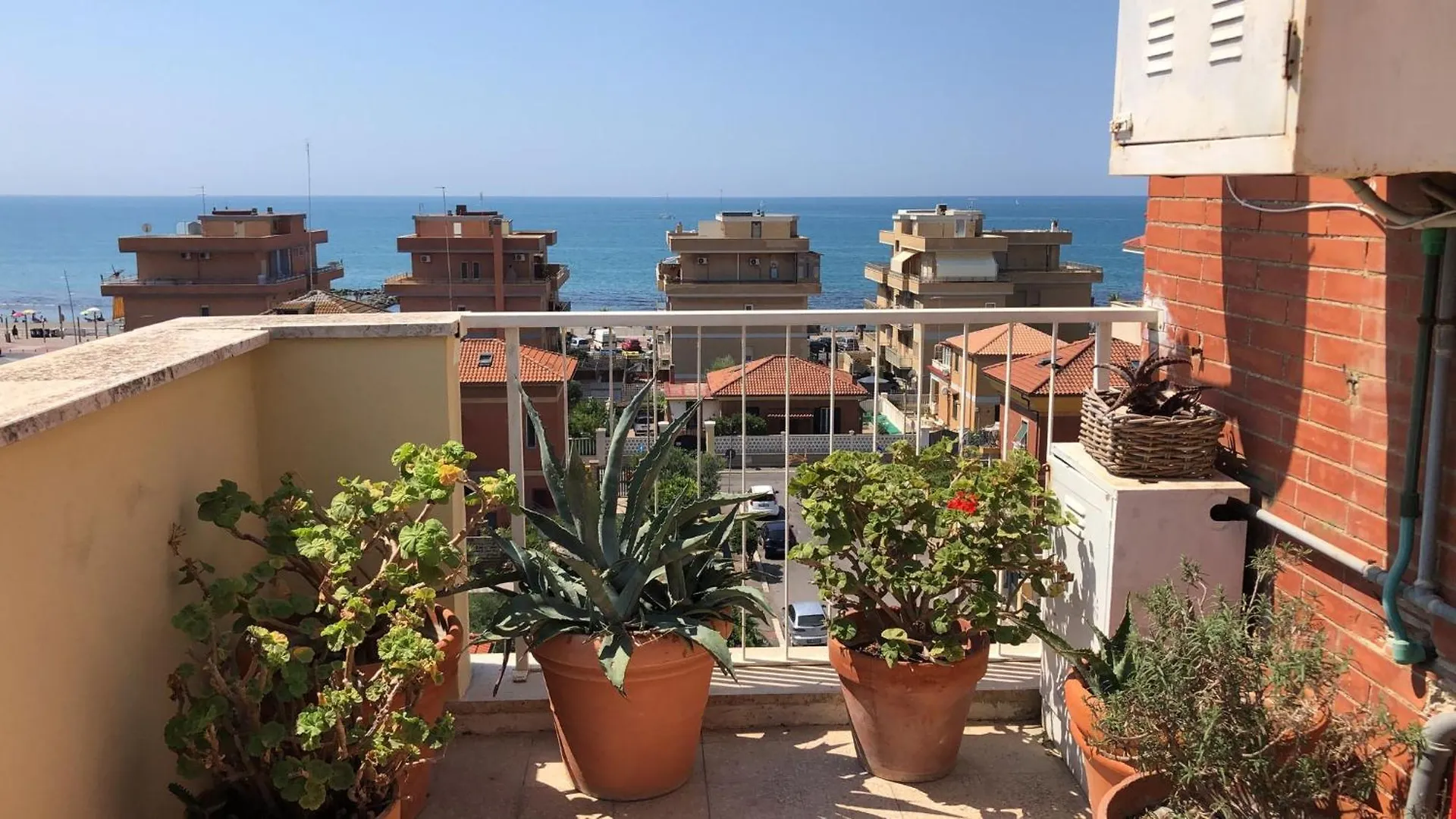 Pm 10 Via Della Santabarbara Guest House Lido di Ostia Italy
