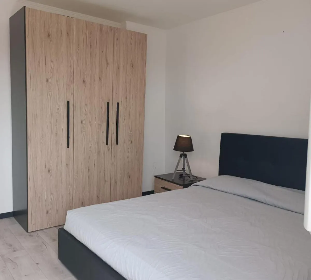 Pm 10 Via Della Santabarbara Guest House 리도디오스티아 0*,  이탈리아