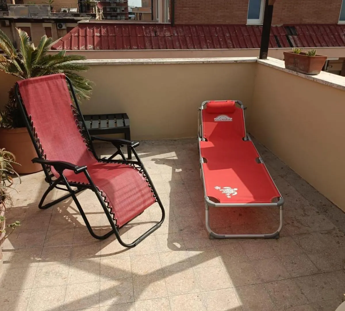 Pm 10 Via Della Santabarbara Guest House 리도디오스티아 0*,